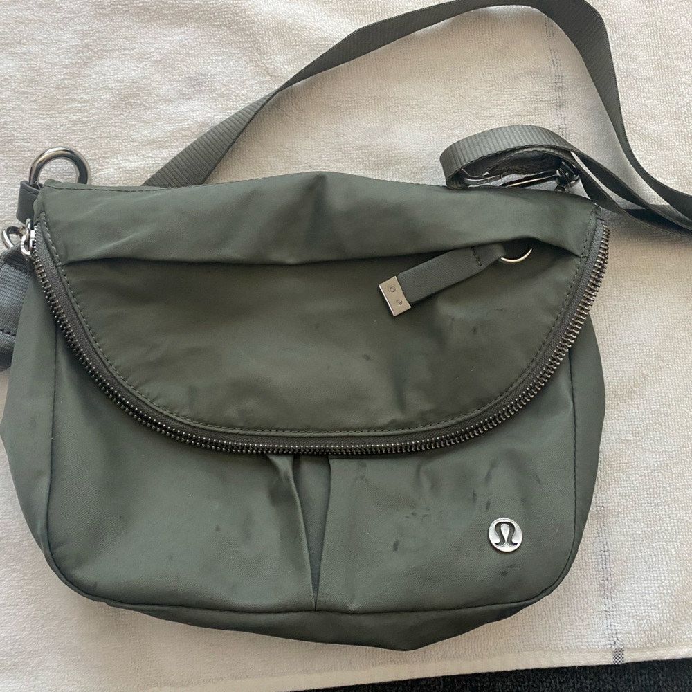 Lululemon Gray Interior Bag